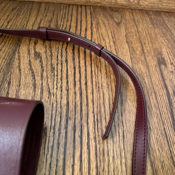 Carolina Santo Domingo Amphora Bucket Crossbody Wine - Picture 5 of 11